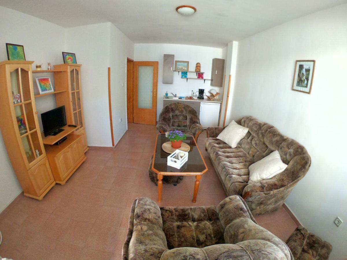 Apartment In St. Vlas With Terrace Szveti Vlasz Kültér fotó